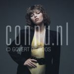 18-02-1980 Pat Benatar in studio Amsterdam, The Netherlands. February 18, 1980

[keywords]Posed, Half Length, Eye Contact[/keywords]